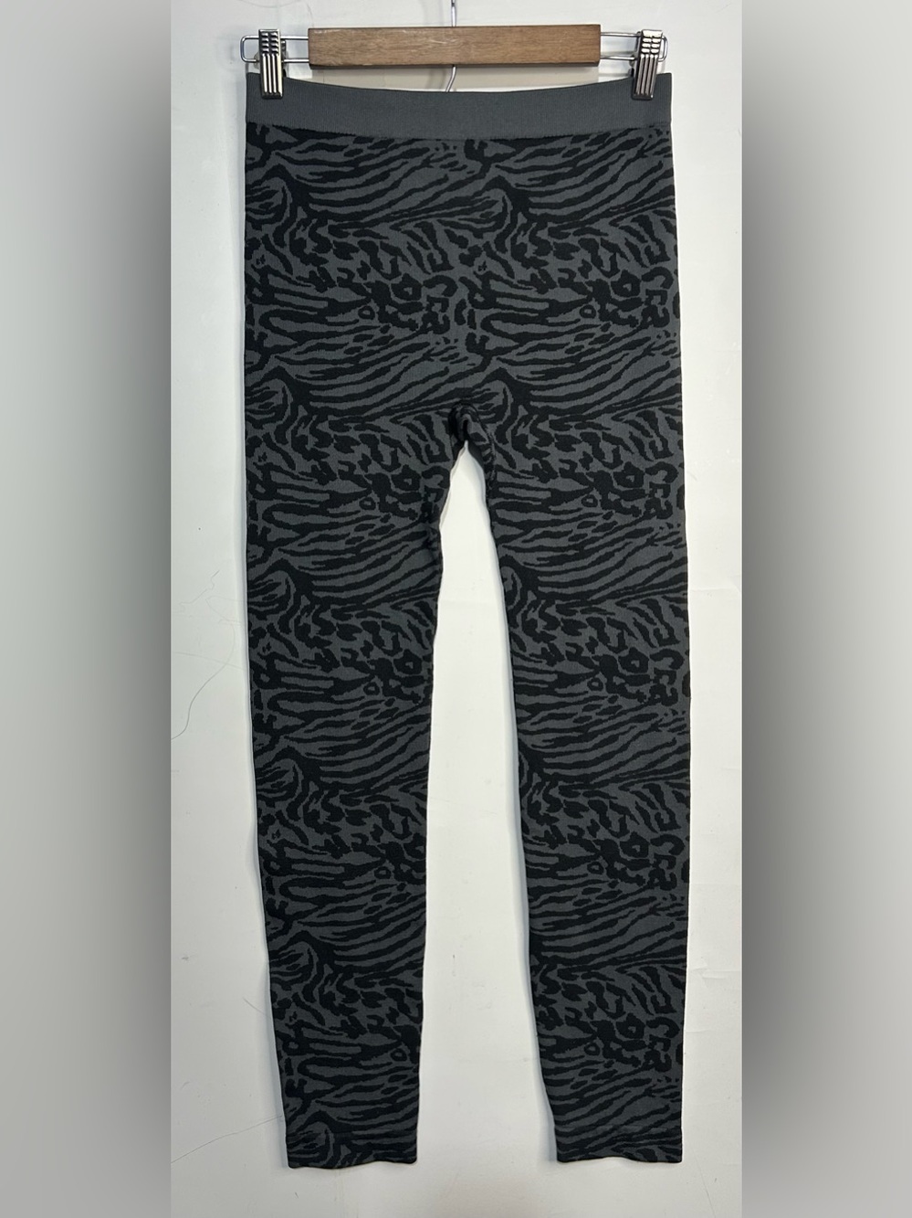 5 for $25🔥No Boundaries‎ Grey Animal Print Leggings Juniors Large (11-13)
